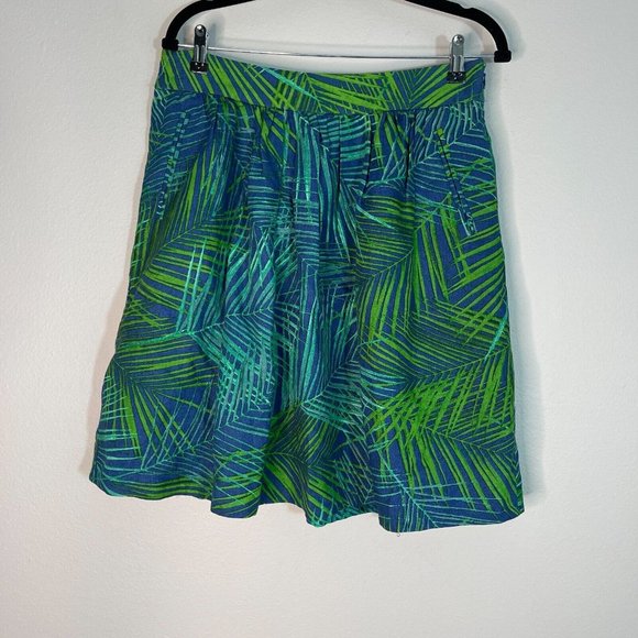 Banana Republic Dresses & Skirts - Banana Republic Size 8 Full Skirt Blue Green Leaf Print with Pockets